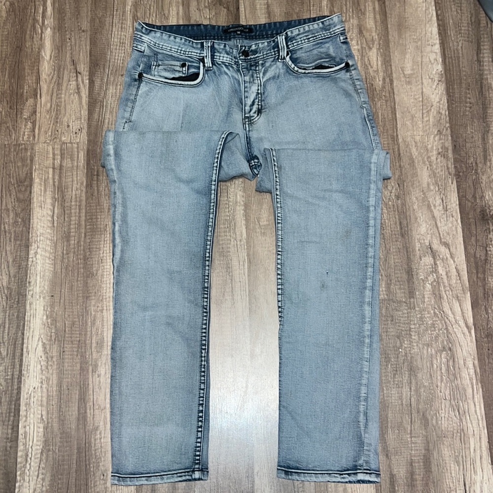 STRIAGHT JEANS
